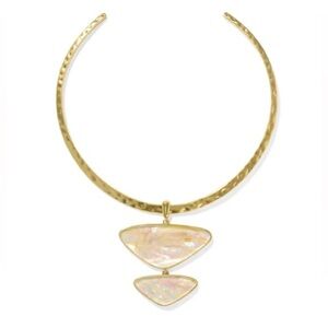 RARE KENDRA SCOTT NWOT Margot Vintage Gold Statement Necklace